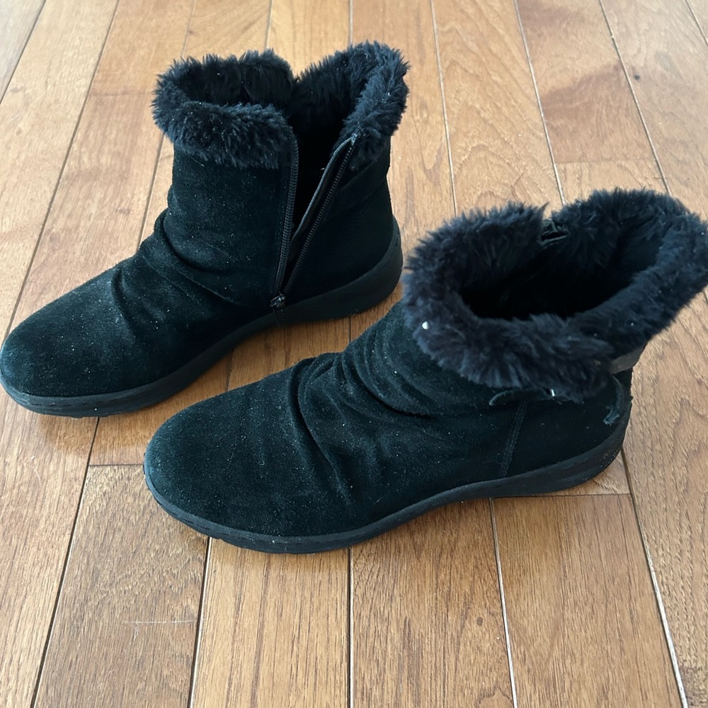BareTraps Black Ankle Boots with Fur Trim